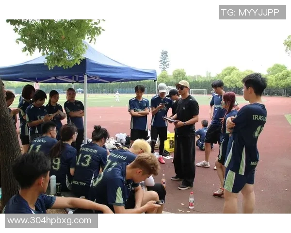 杭州飞盘队中路突破分析与得失评估探讨